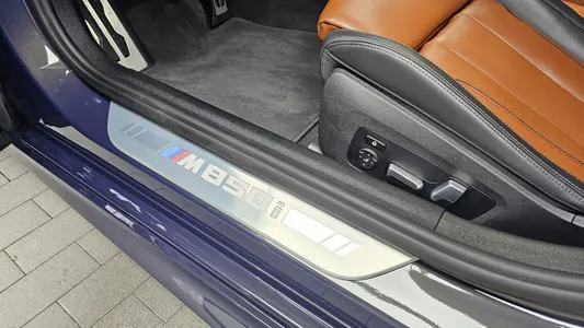 BMW 8 Series (G15) M850i xDrive 2024 28
