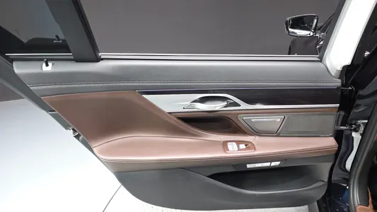 BMW 7 Series (G11) 730Ld xDrive M 2018 25