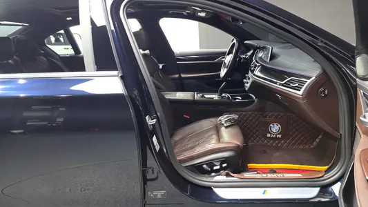 BMW 7 Series (G11) 730Ld xDrive M 2018 26