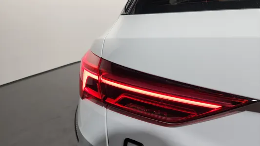 Audi Q3 (F3) 40 TFSI 2025 23