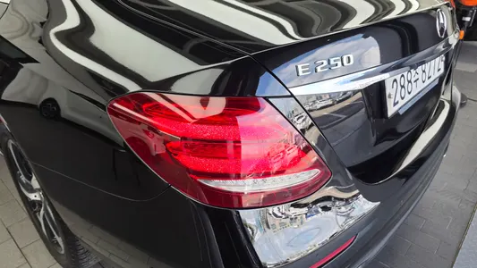 Mercedes-Benz E-Class W213 E250 2019 23