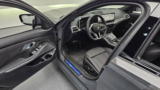BMW 3 Series (G20) 320i M 2025 10