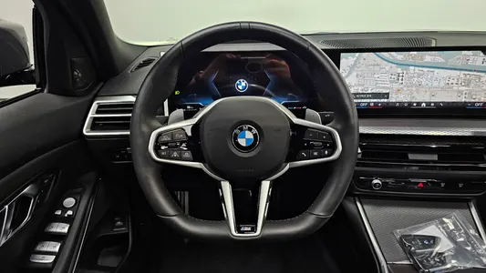 BMW 3 Series (G20) 320i M 2025 12
