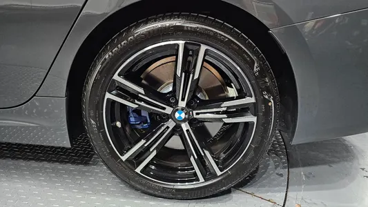 BMW 3 Series (G20) 320i M 2025 21