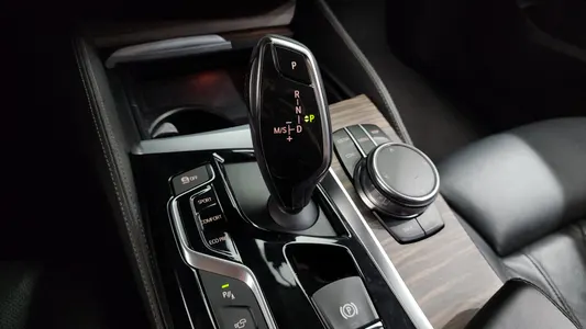 BMW 6 Series GT (G32) 640i xDrive 2018 9