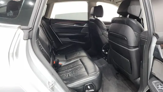 BMW 6 Series GT (G32) 640i xDrive 2018 11