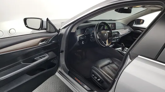BMW 6 Series GT (G32) 640i xDrive 2018 10