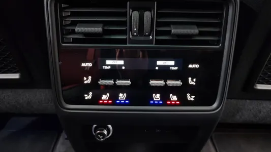 Porsche (PO536) 3.0 2024 30