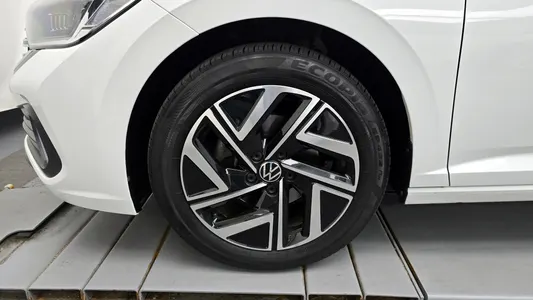 Volkswagen 7 1.5 TSI 2023 5