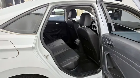 Volkswagen 7 1.5 TSI 2023 12