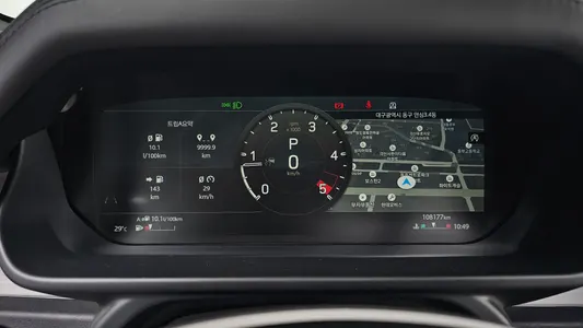 Land Rover (L663) 110 D300 HSE 2021 7