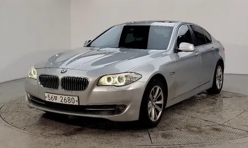 BMW 5 Series (F10) 520d 2011