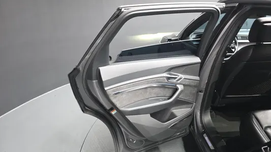 Audi e- 55 2020 31