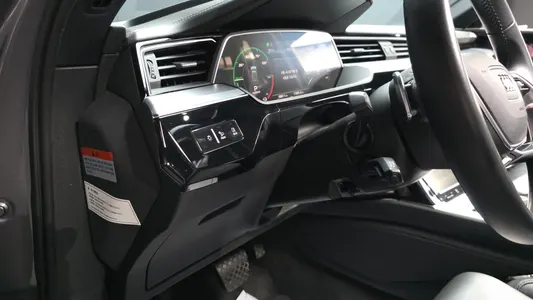 Audi e- 55 2020 34