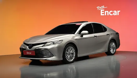 Toyota (XV70) 2.5 XLE 2018