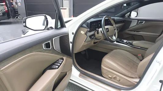 Kia K8 2.5 2WD 2022 10