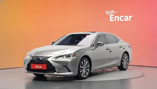 Lexus ES300h 7 2018
