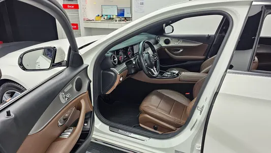 Mercedes-Benz E-Class W213 E300 2018 10