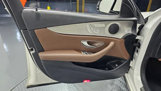 Mercedes-Benz E-Class W213 E300 2018 24