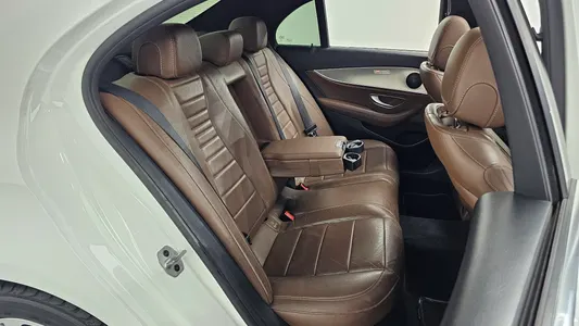 Mercedes-Benz E-Class W213 E300 2018 26