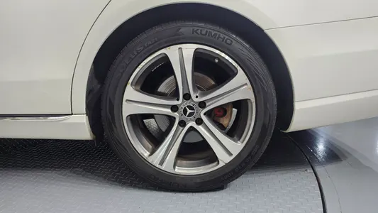 Mercedes-Benz E-Class W213 E300 2018 21