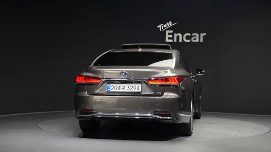 Lexus LS500h 5 3.5 AWD 2018 4