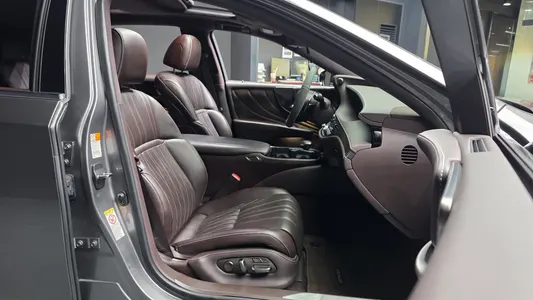 Lexus LS500h 5 3.5 AWD 2018 11