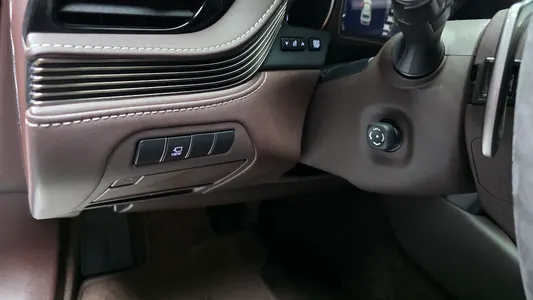 Lexus LS500h 5 3.5 AWD 2018 29