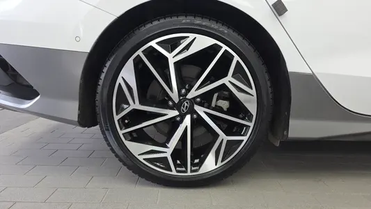 Hyundai Ioniq 6 2022 5