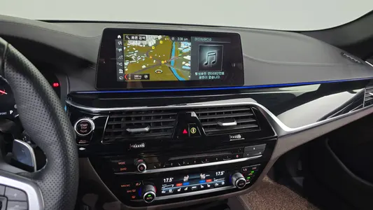 BMW 5 Series (G30) 520d M 2018 12