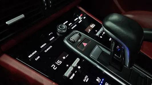 Porsche (PO536) 3.0 2020 19