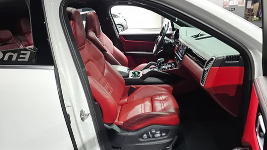 Porsche (PO536) 3.0 2020 26