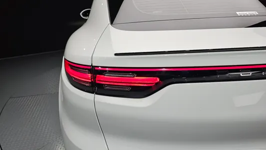 Porsche (PO536) 3.0 2020 23