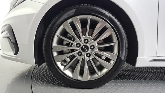 Kia K5 2 2.0 2019 5