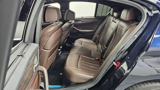 BMW 5 Series (G30) 520d M 2018 11