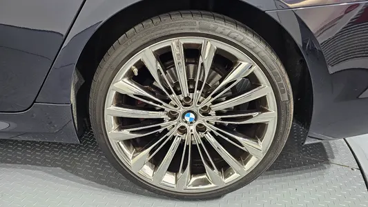 BMW 5 Series (G30) 520d M 2018 21