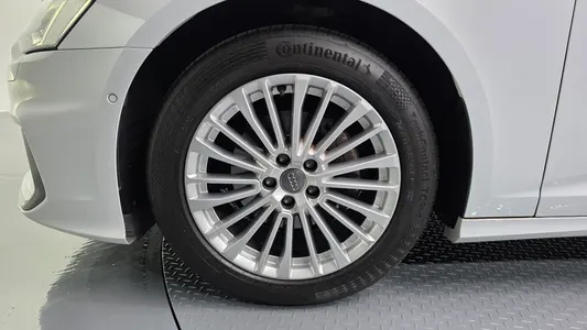 Audi A6 (C8) 40 TDI 2020 4