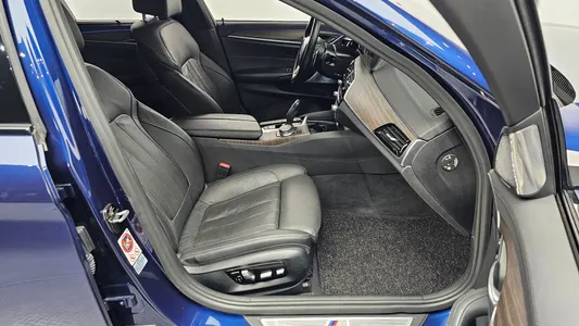 BMW 5 Series (G30) 520d xDrive M 2017 12