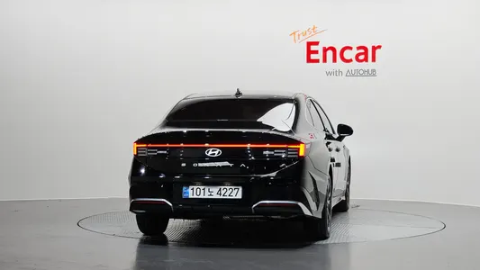 Hyundai (DN8) 2.0 2025 4