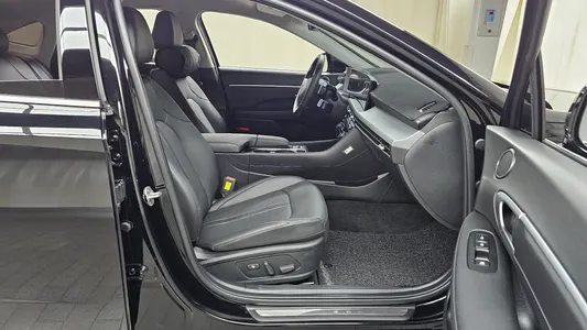 Hyundai (DN8) 2.0 2025 26