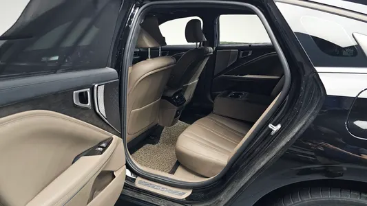 Kia K8 2.5 2WD 2022 26