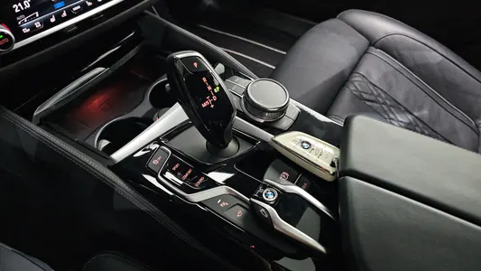 BMW 5 Series (G30) 520d M 2020 9