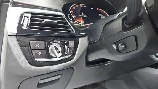BMW 5 Series (G30) 520d M 2020 13