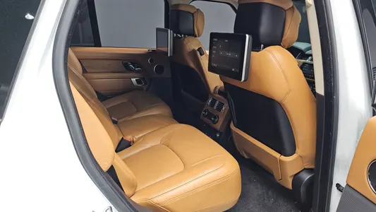 Land Rover 4 4.4 SDV8 AB 2018 11