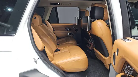 Land Rover 4 4.4 SDV8 AB 2018 35