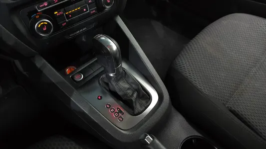 Volkswagen 제타 2.0 TDI 2012 9