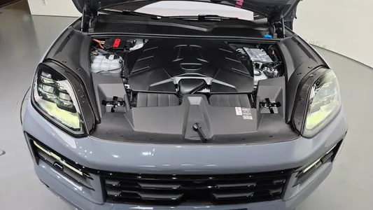 Porsche (PO536) 3.0 E- 2025 6