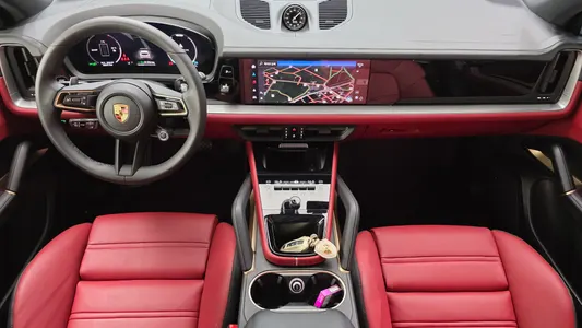 Porsche (PO536) 3.0 E- 2025 7