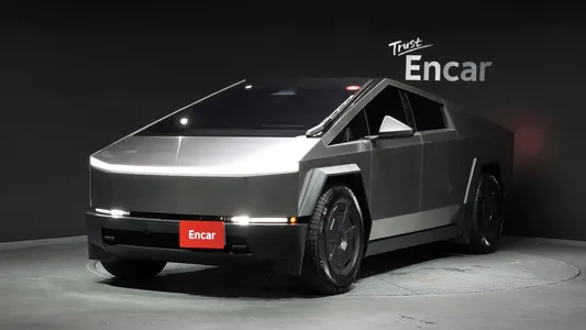 Tesla Cyberbeast 2025