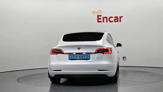 Tesla 3 AWD 2020 4